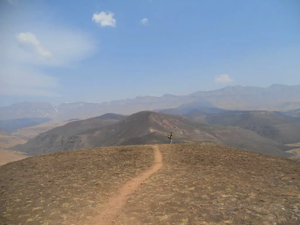 Le meilleur itinéraire pour visiter l’Afrique du Sud et le Lesotho : la randonnée de World’s View dans la Giant’s Castle Valley des montagnes du Drakensberg 