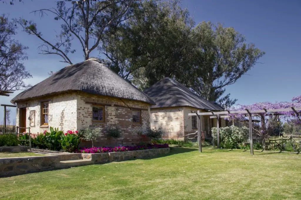 Stay in a lovely B&B farmhouse at Mont aux Sources near Tugela Falls in the Royal Natal National Park in the Drakensberg Mountains of South Africa
