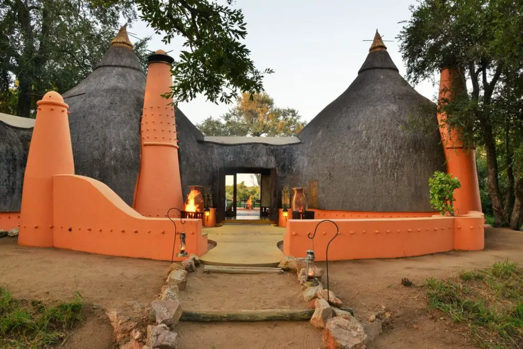 Die Hoyo-Hoyo Safari Lodge: das beste Budget-Hotel in einem Safaripark im Krüger-Nationalpark in Südafrika