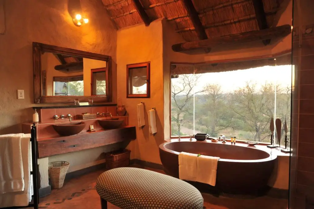 The private reserve Lukimbi Safari Lodge: the hotel with the best value for money in a safari park in Kruger National Park in South Africa