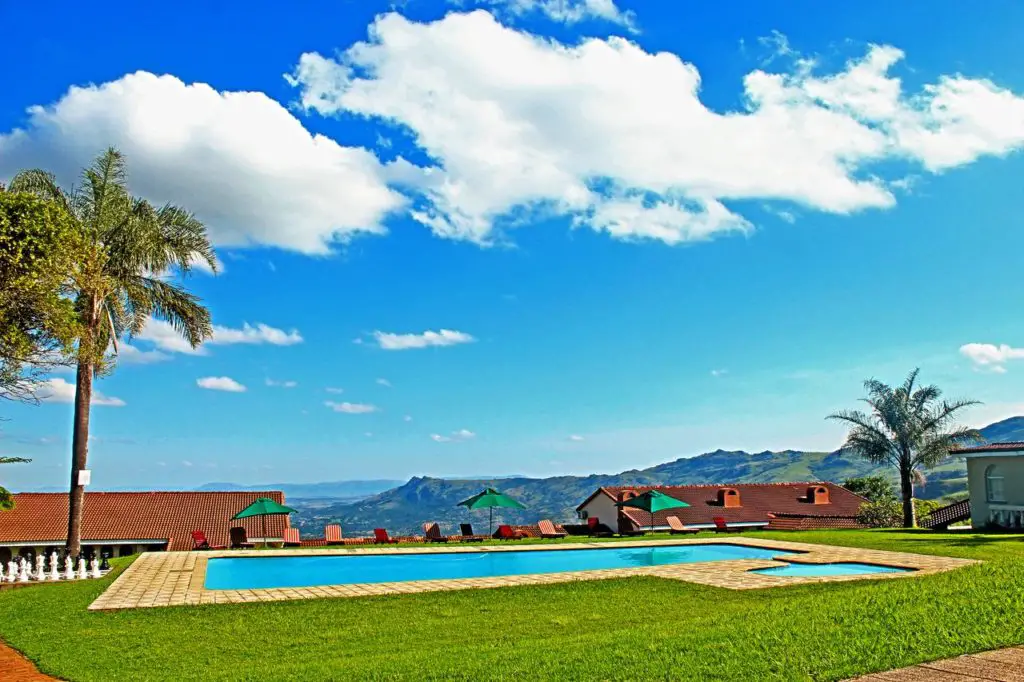 Mountain Inn : le meilleur hôtel avec piscine pour se loger proche de la réserve de Mlilwane au Swaziland ou Eswatini