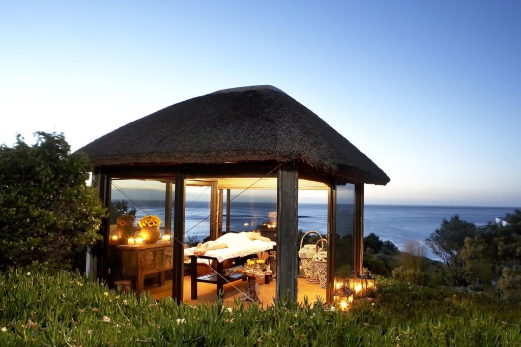 The Twelve Apostles Hotel and Spa: the best spa hotel in the Camps Bay area of ​​Cape Town in South Africa